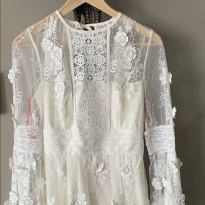 MONIQUE LHUILLIER | Gorgeous Ivory/White Dress